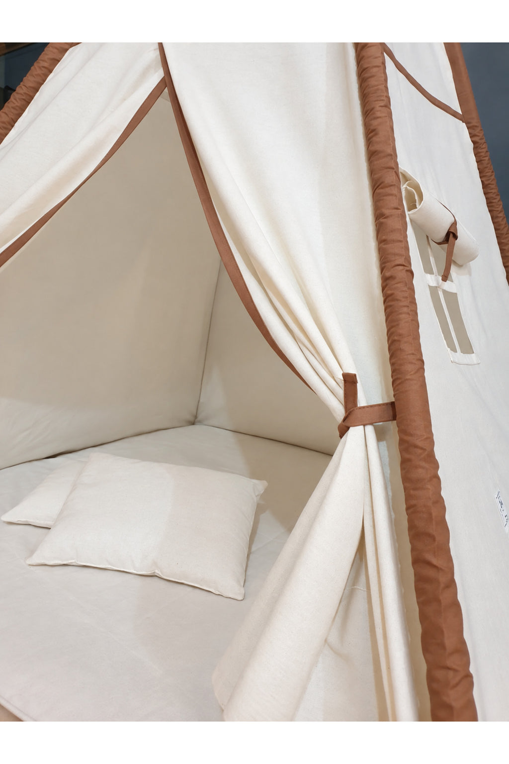 GrandeTent XL Çocuk Oyun Çadırı LED Işıklı Kızıldereli Çadırı Oyun Evi Minder ve Yastıklı - Kahve Çizgili
